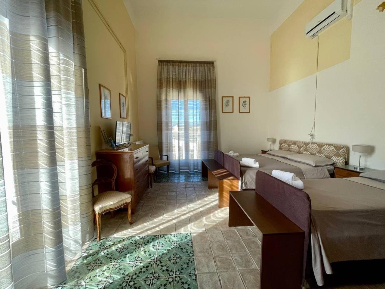 Ostello Casa di Chiara Crotone Esterno foto